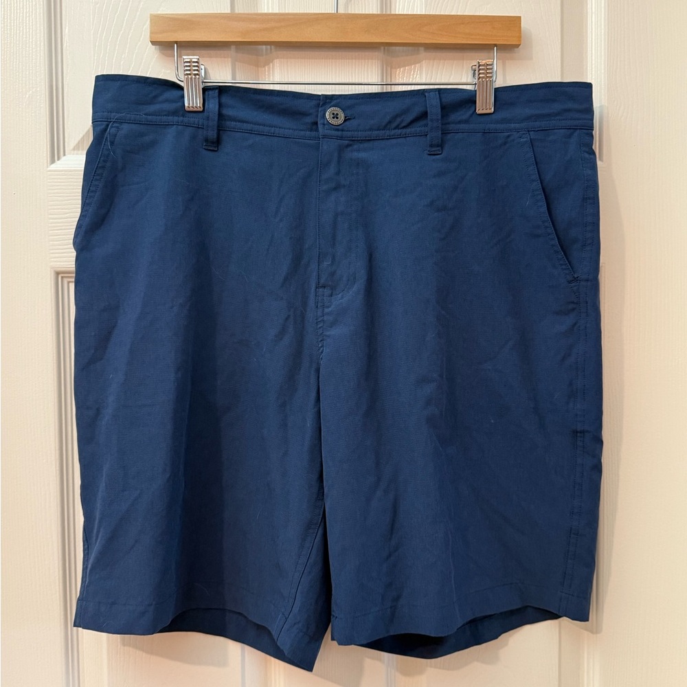Greg Norman Men's Blue Shorts